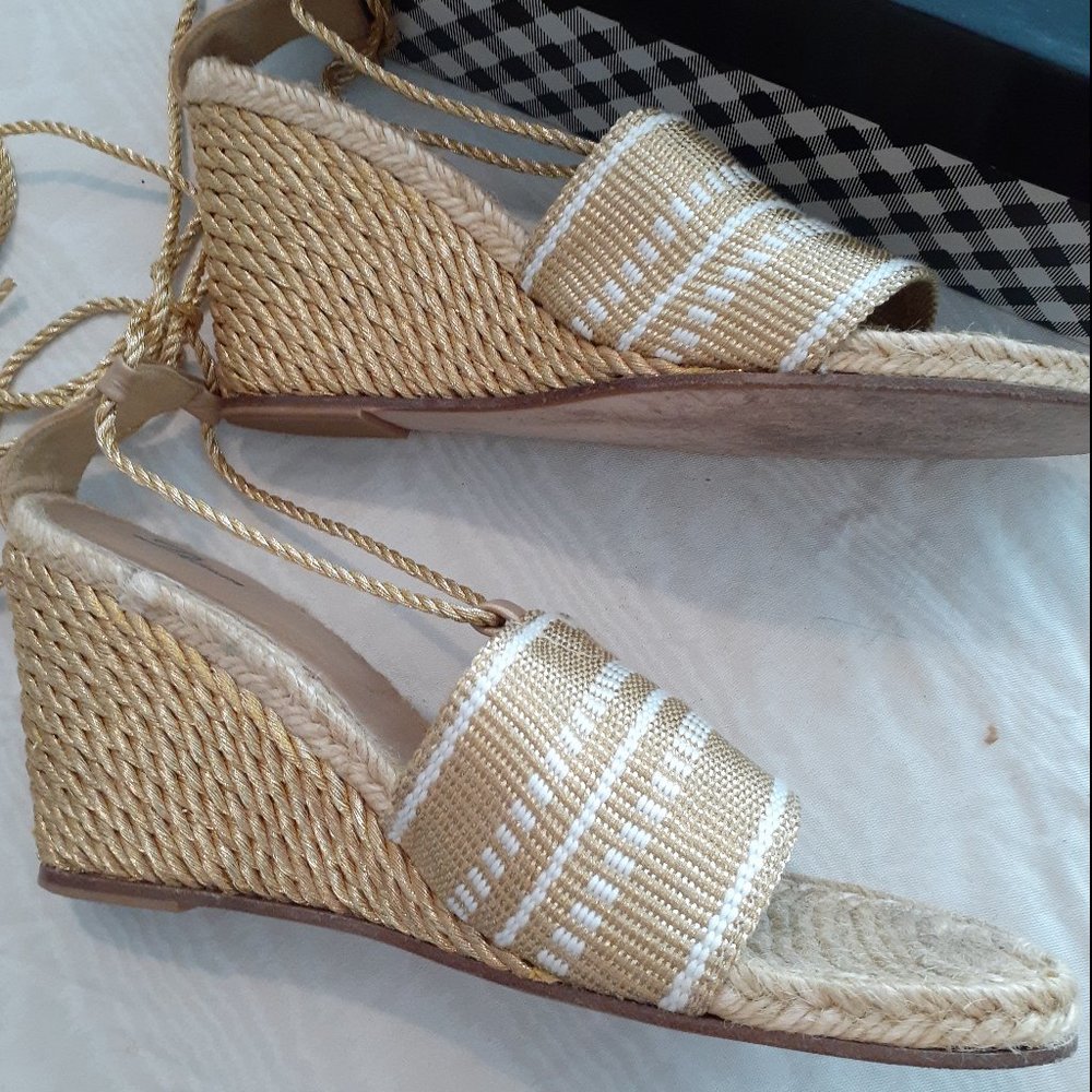 Delman Gold Metallic Espadrilles Sandals 7.5 M